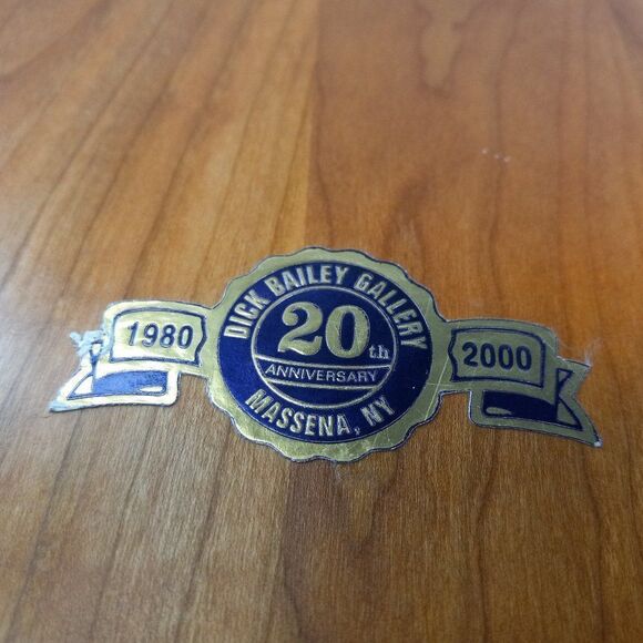 Dick Bailey 20th Anniversity Wooden/Plastic Cutting Board - Picture 6 of 8